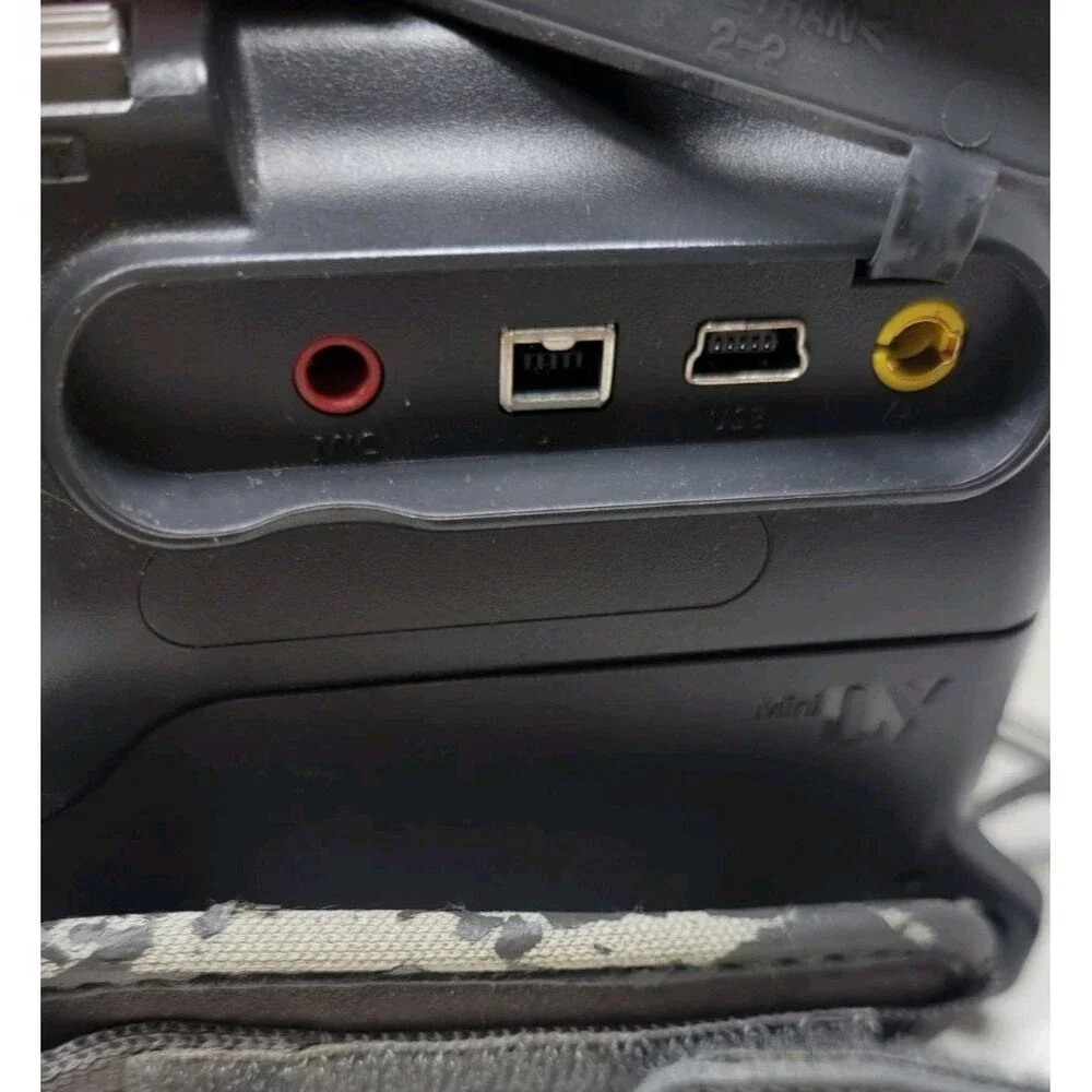 Samsung Camcorder SC-D363 Mini DV Silver 30x Optical Zoom Digital 1200X Working